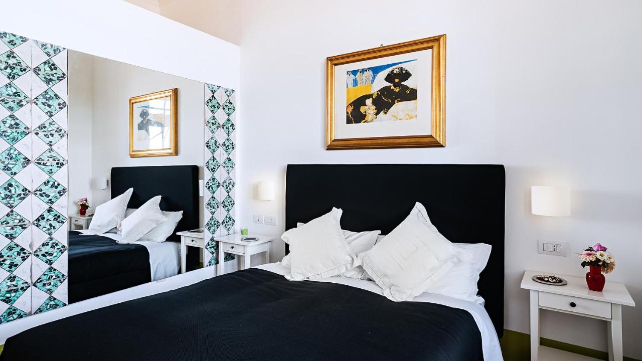 Hotel Donna Giulia, Luxury House Salerno Exterior foto