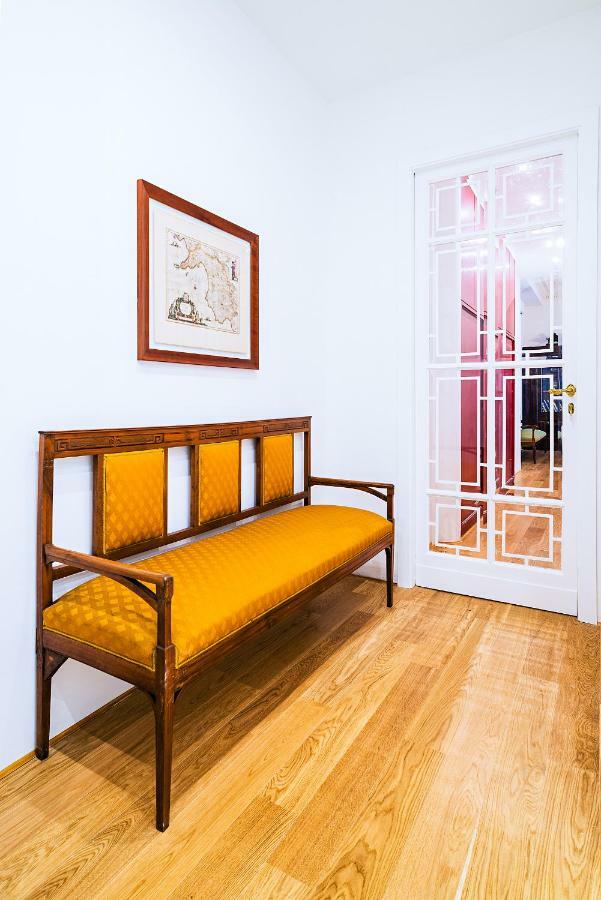 Hotel Donna Giulia, Luxury House Salerno Exterior foto